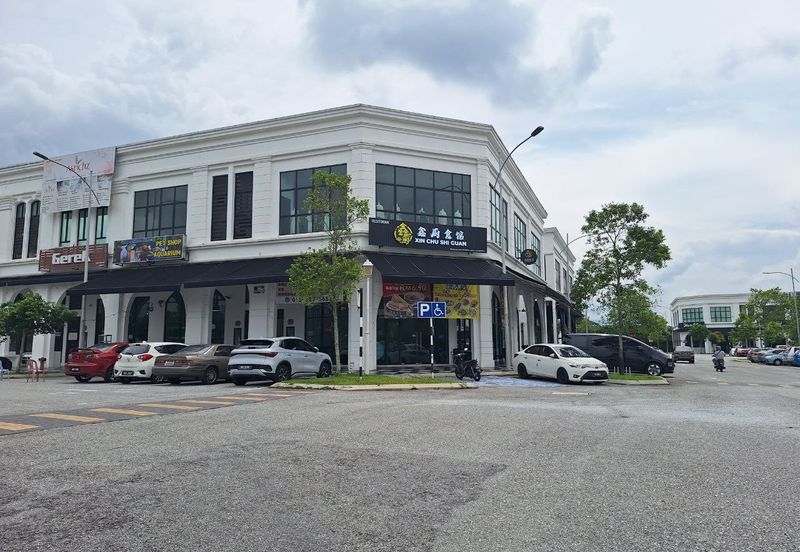 Ivoris @ Eco Majestic