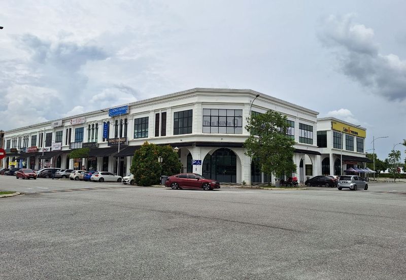 Ivoris @ Eco Majestic