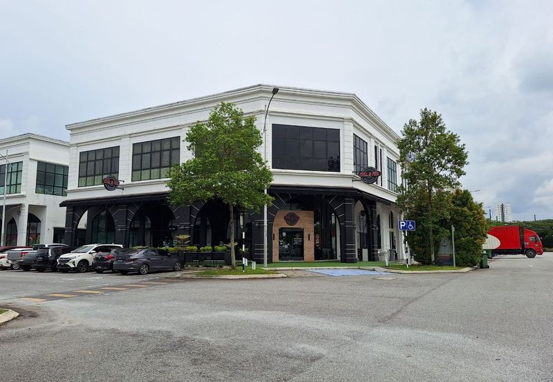 Ivoris @ Eco Majestic