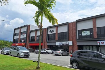 Baris Place @ Setia Mayuri