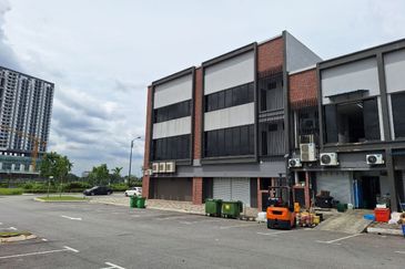 Baris Place @ Setia Mayuri