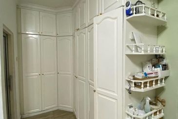 SL 6, Bandar Sungai Long