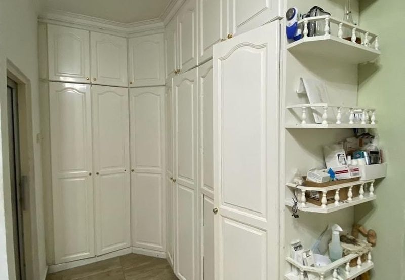 SL 6, Bandar Sungai Long