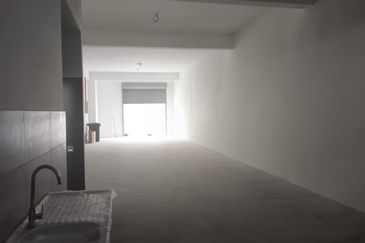 Uptown Rimbayu, Telok Panglima Garang