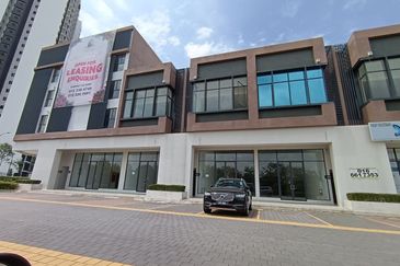 Eco Sanctuary  Eco Somerset, Telok Panglima Garang  5500 Intermediate Face main road