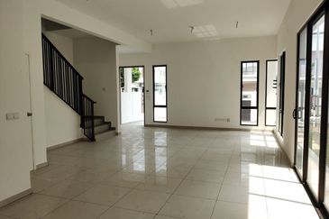 Elmera @ Setia Ecohill 2