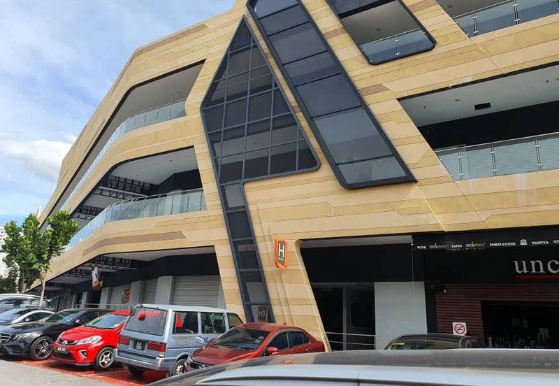 Ecohill Walk Mall, Setia Ecohill