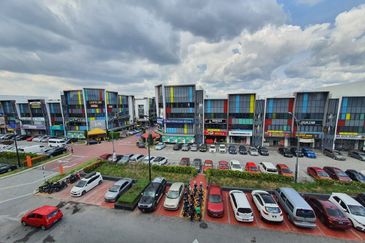 Ecohill Walk Mall, Setia Ecohill