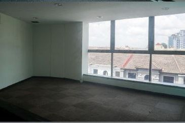 Taipan Business Centre, USJ 10