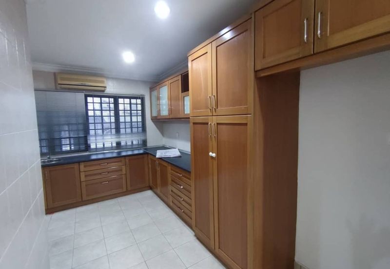 Petaling Jaya  Seksyen 19 2 Storey House For Sale