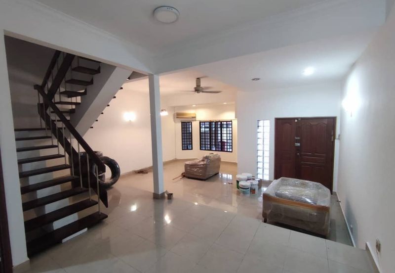 Petaling Jaya  Seksyen 19 2 Storey House For Sale