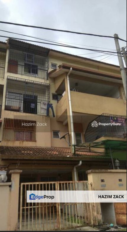 Below Market Taman Sinaran Townhouse Upper unit, Selangor, Balakong