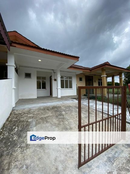 Low cost terrace house for sale in Simpang Renggam, Johor, Johor, Simpang Renggam