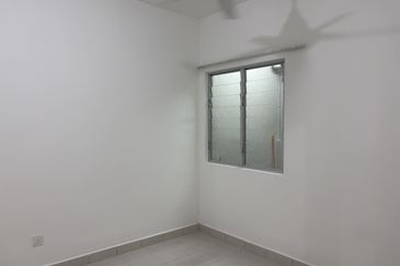 New Pangsapuri Sena Bandar Sungai Long near UTAR