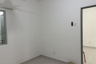 New Pangsapuri Sena Bandar Sungai Long near UTAR