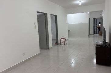 New Pangsapuri Sena Bandar Sungai Long near UTAR