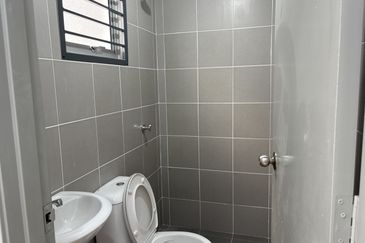 New Pangsapuri Sena Bandar Sungai Long near UTAR