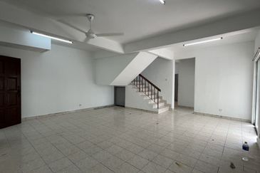 Corner Double Storey Taman Desa Permai Bdr Sg Long near Mahkota Cheras