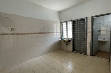 Corner Double Storey Taman Desa Permai Bdr Sg Long near Mahkota Cheras