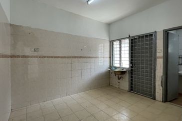 Corner Double Storey Taman Desa Permai Bdr Sg Long near Mahkota Cheras