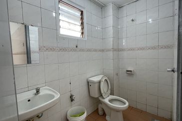 Corner Double Storey Taman Desa Permai Bdr Sg Long near Mahkota Cheras