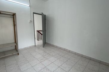 Corner Double Storey Taman Desa Permai Bdr Sg Long near Mahkota Cheras