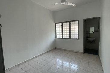 Corner Double Storey Taman Desa Permai Bdr Sg Long near Mahkota Cheras