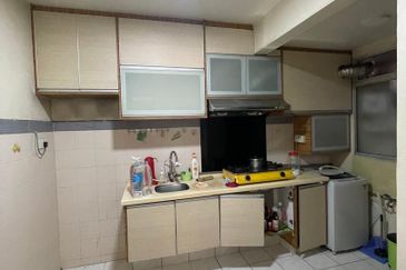 Pangsapuri Angsana, Bandar Mahkota Cheras