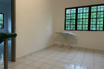 Double Storey Taman Desa Permai Bandar Sungai Long 