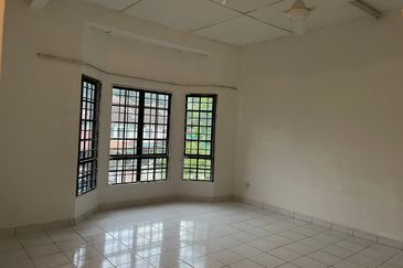 Double Storey Taman Desa Permai Bandar Sungai Long 