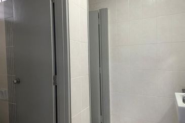 Ground Floor Shoplot Chundi Business Point Bandar Sungai Long