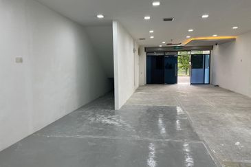 Ground Floor Shoplot Chundi Business Point Bandar Sungai Long