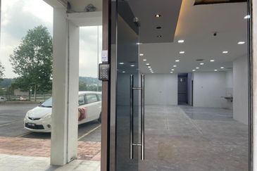 Ground Floor Shoplot Chundi Business Point Bandar Sungai Long