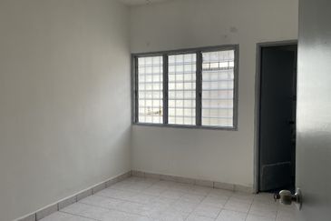 Double Storey Taman Desa Permai Bandar Sungai Long near UTAR