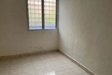 Double Storey Taman Desa Permai Bandar Sungai Long near UTAR