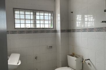 Double Storey Taman Desa Permai Bandar Sungai Long near UTAR