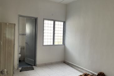 Double Storey Taman Desa Permai Bandar Sungai Long near UTAR