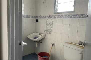 Double Storey Taman Desa Permai Bandar Sungai Long near UTAR