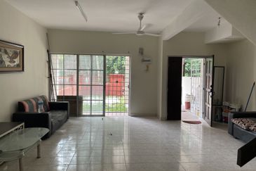 Double Storey Taman Desa Permai Bandar Sungai Long near UTAR