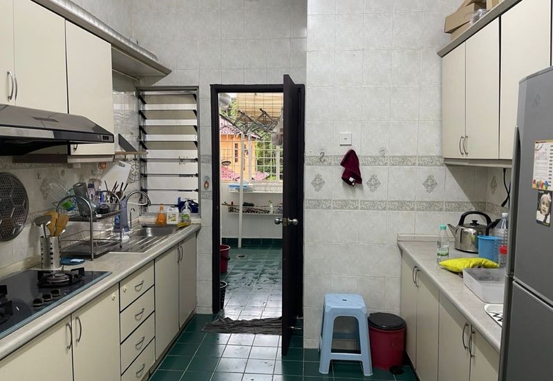 Astana Putra Condo Bukit Rahman Putra Sungai Buloh