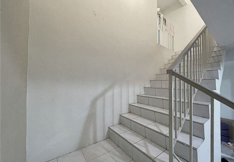 End Lot 2.5 Storey Taman Cheras Jaya Balakong near Amerin Mall