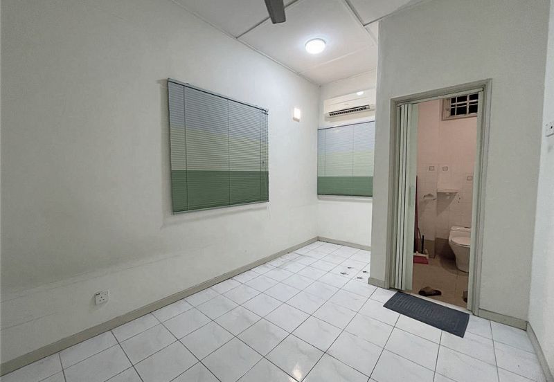 End Lot 2.5 Storey Taman Cheras Jaya Balakong near Amerin Mall