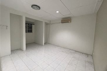 End Lot 2.5 Storey Taman Cheras Jaya Balakong near Amerin Mall