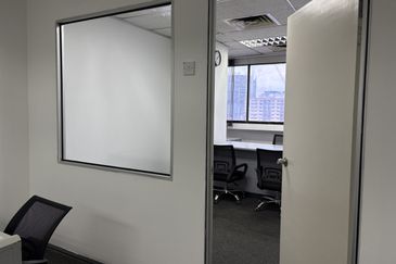 Fully Furniture Office Space Plaza Permata KL City Jln Tun Razak LRT
