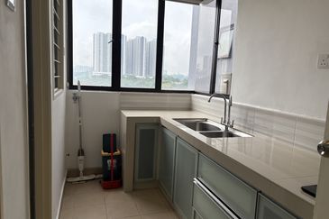 Lake view Partial Furnished Q1 Laman Tasik Bandar Sri Permaisuri Cheras