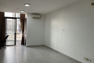 Balcony unit Studio Queensville Bdr Sri Permaisuri Cheras near HUKM