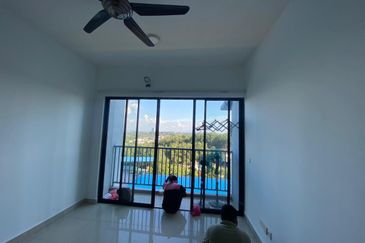 Green Park Residence Seri Kembangan Swimming Pool View 