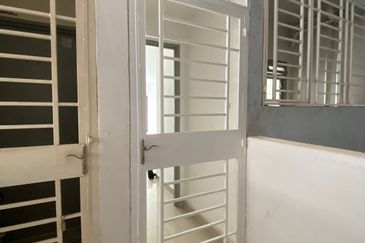 Green Park Residence Seri Kembangan Swimming Pool View 