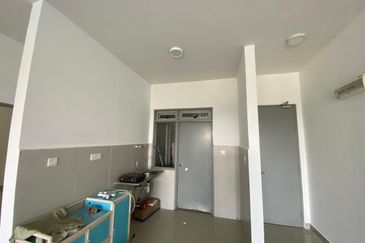 Green Park Residence Seri Kembangan Swimming Pool View 