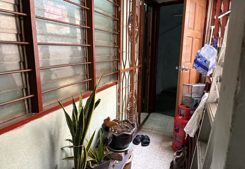 Freehold Flat at Jalan Cempedak Off Jalan Perhentian, Sentul 